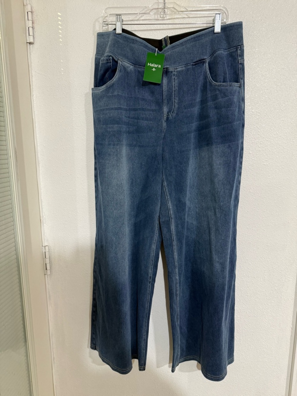 Halara 1X Women’s Wide Leg Pull-On Jeans - Navy NWT - Picture 3 of 6
